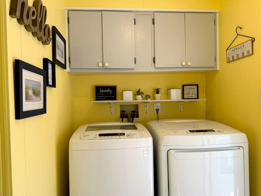 7924 Desoto Dr a Ellenton, FL Mobile or Manufactured Home for Sale